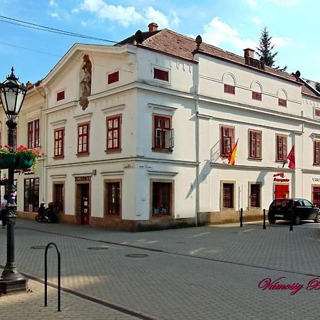 Carlone House Appartement Eger Buitenkant foto