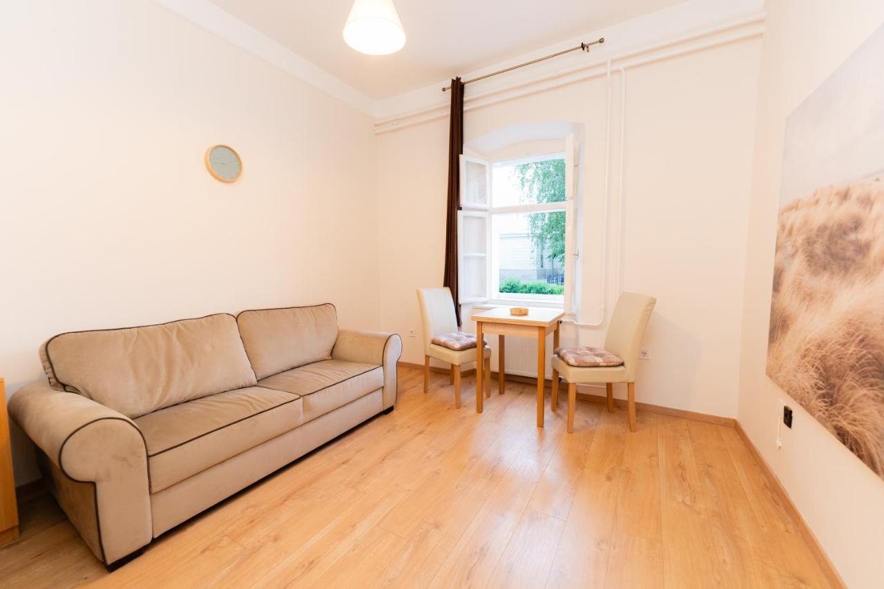 Carlone House Appartement Eger Buitenkant foto