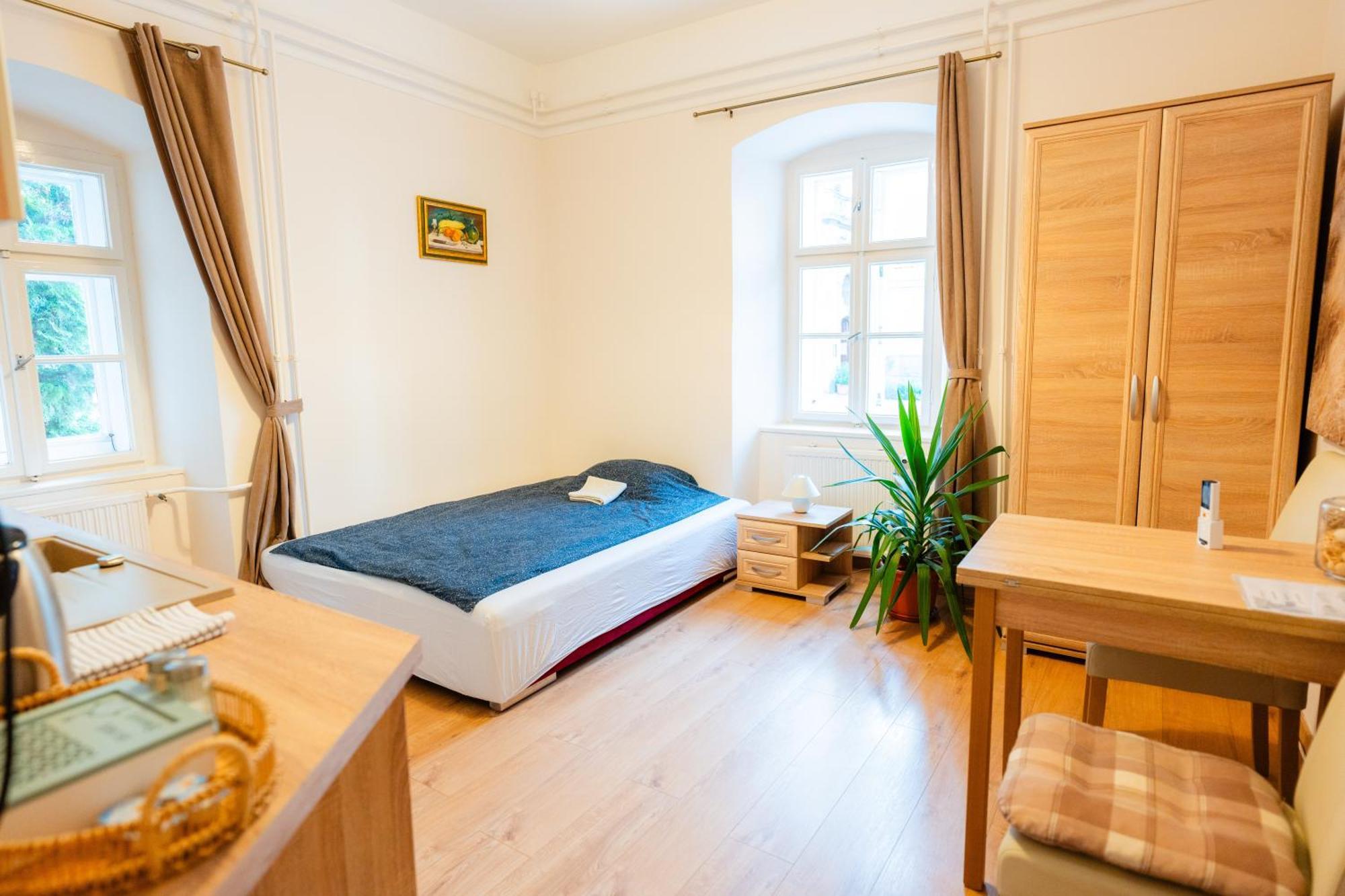 Carlone House Appartement Eger Buitenkant foto